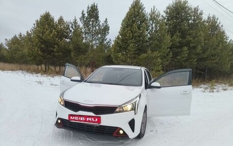 KIA Rio IV, 2021 год, 1 990 000 рублей, 6 фотография