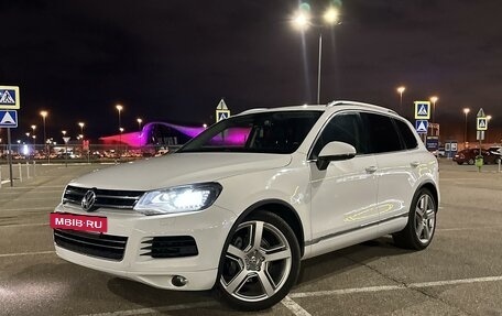 Volkswagen Touareg III, 2012 год, 1 999 999 рублей, 2 фотография