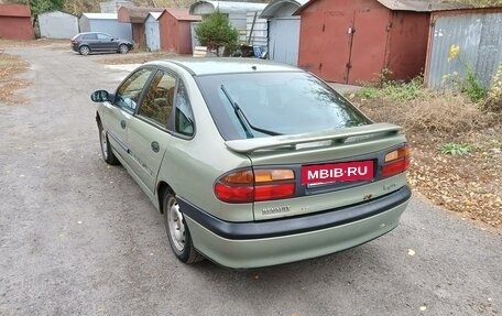 Renault Laguna II, 2000 год, 220 000 рублей, 13 фотография