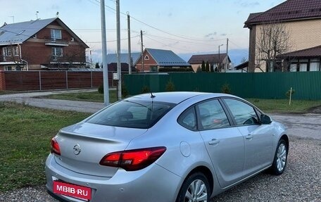 Opel Astra J, 2013 год, 948 000 рублей, 3 фотография