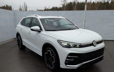 Volkswagen Tiguan, 2024 год, 5 700 000 рублей, 2 фотография