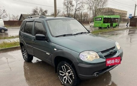 Chevrolet Niva I рестайлинг, 2012 год, 580 000 рублей, 3 фотография