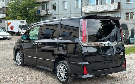 Toyota Noah III, 2019 год, 2 600 000 рублей, 5 фотография