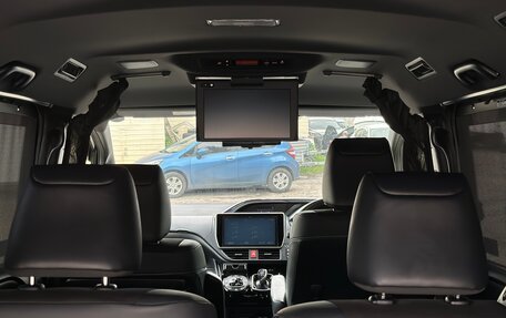 Toyota Noah III, 2019 год, 2 600 000 рублей, 11 фотография