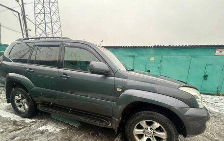 Toyota Land Cruiser Prado 120 рестайлинг, 2004 год, 1 650 000 рублей, 3 фотография