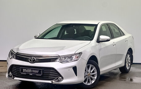 Toyota Camry, 2015 год, 2 100 000 рублей, 1 фотография