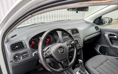 Volkswagen Polo VI (EU Market), 2018 год, 15 фотография