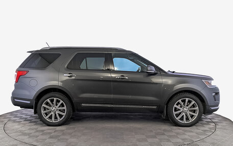 Ford Explorer VI, 2018 год, 2 790 000 рублей, 4 фотография