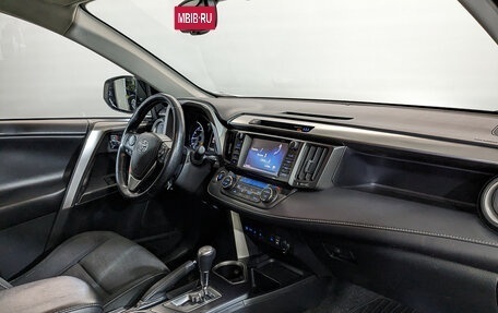 Toyota RAV4, 2019 год, 2 590 000 рублей, 13 фотография