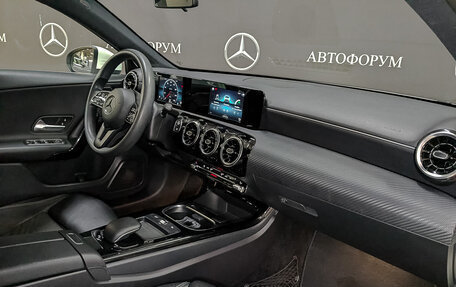 Mercedes-Benz A-Класс, 2018 год, 2 450 000 рублей, 13 фотография