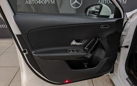 Mercedes-Benz A-Класс, 2018 год, 2 450 000 рублей, 19 фотография