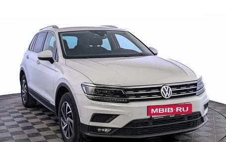 Volkswagen Tiguan II, 2019 год, 2 895 000 рублей, 3 фотография