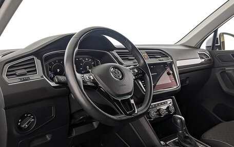 Volkswagen Tiguan II, 2019 год, 2 895 000 рублей, 15 фотография