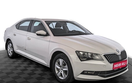 Skoda Superb III рестайлинг, 2017 год, 2 265 000 рублей, 3 фотография