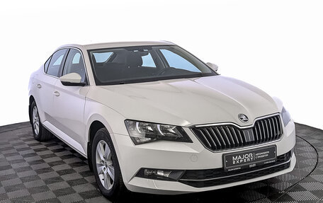 Skoda Superb III рестайлинг, 2017 год, 2 230 000 рублей, 3 фотография