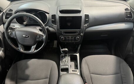 KIA Sorento II рестайлинг, 2013 год, 1 799 800 рублей, 9 фотография