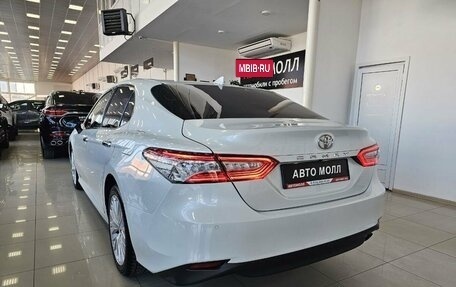 Toyota Camry, 2020 год, 3 795 000 рублей, 9 фотография