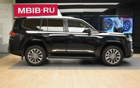 Toyota Land Cruiser, 2023 год, 12 999 000 рублей, 4 фотография