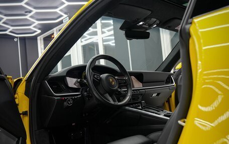 Porsche 911, 2021 год, 29 000 000 рублей, 13 фотография