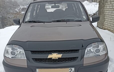 Chevrolet Niva I рестайлинг, 2013 год, 675 000 рублей, 2 фотография