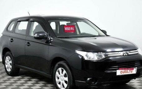 Mitsubishi Outlander III рестайлинг 3, 2013 год, 2 150 000 рублей, 2 фотография