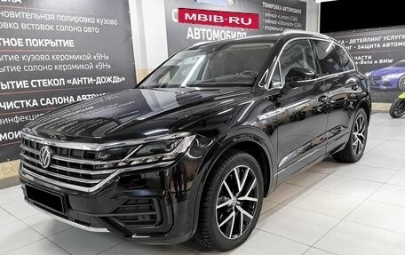 Volkswagen Touareg III, 2019 год, 6 200 000 рублей, 1 фотография