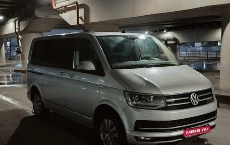 Volkswagen Multivan T6 рестайлинг, 2019 год, 4 900 000 рублей, 1 фотография