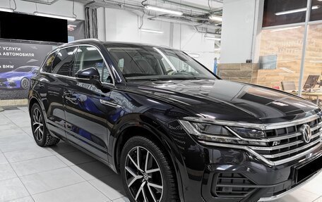 Volkswagen Touareg III, 2019 год, 6 200 000 рублей, 3 фотография