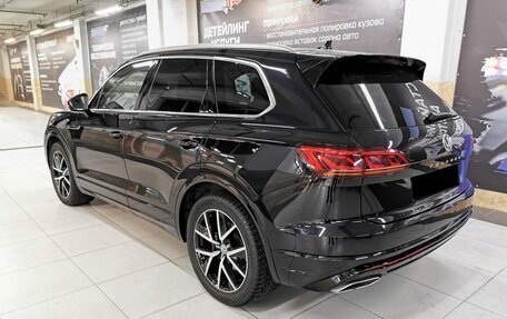 Volkswagen Touareg III, 2019 год, 6 200 000 рублей, 6 фотография