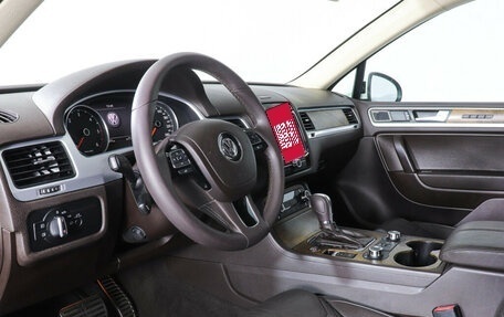 Volkswagen Touareg III, 2012 год, 2 850 000 рублей, 13 фотография