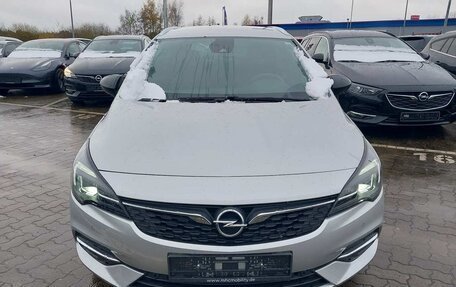 Opel Astra K, 2021 год, 2 049 000 рублей, 3 фотография