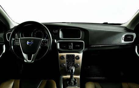 Volvo V40 Cross Country I, 2014 год, 1 590 000 рублей, 11 фотография