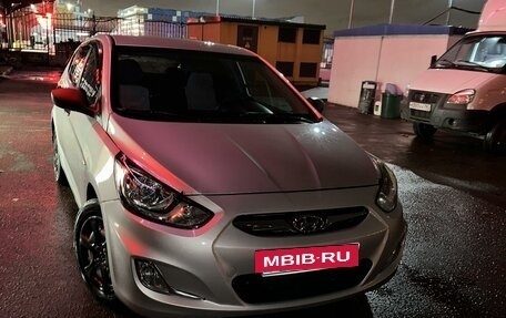 Hyundai Solaris II рестайлинг, 2012 год, 670 000 рублей, 9 фотография