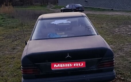 Mercedes-Benz W124, 1985 год, 80 000 рублей, 4 фотография