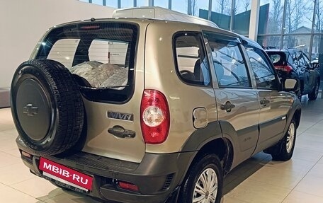 Chevrolet Niva I рестайлинг, 2011 год, 419 000 рублей, 4 фотография