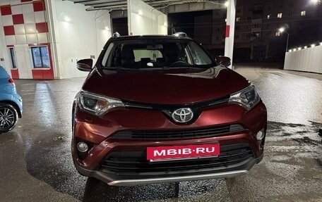 Toyota RAV4, 2016 год, 2 400 000 рублей, 2 фотография