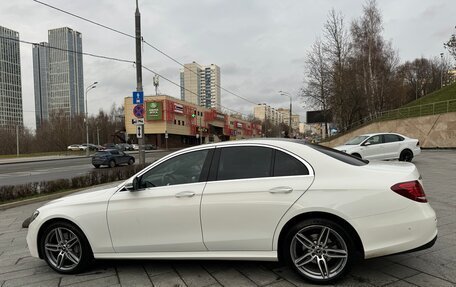 Mercedes-Benz E-Класс, 2020 год, 4 750 000 рублей, 3 фотография