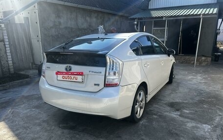 Toyota Prius, 2010 год, 720 000 рублей, 2 фотография