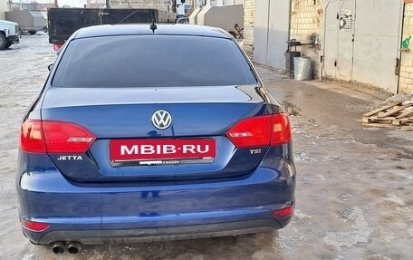 Volkswagen Jetta VI, 2011 год, 1 050 000 рублей, 4 фотография