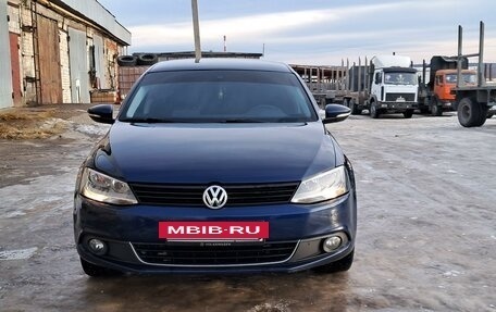 Volkswagen Jetta VI, 2011 год, 1 050 000 рублей, 11 фотография