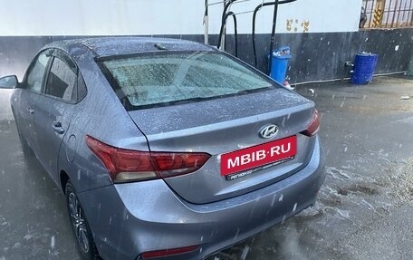 Hyundai Solaris II рестайлинг, 2017 год, 1 050 000 рублей, 3 фотография