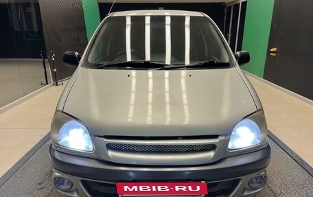 Toyota Raum I, 2000 год, 385 000 рублей, 2 фотография