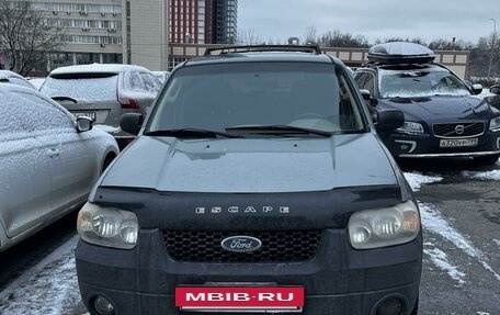 Ford Escape II, 2004 год, 680 000 рублей, 2 фотография