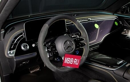 Mercedes-Benz E-Класс AMG, 2024 год, 25 000 000 рублей, 17 фотография