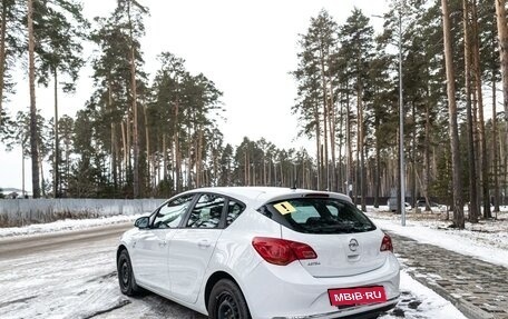 Opel Astra J, 2014 год, 1 050 000 рублей, 5 фотография