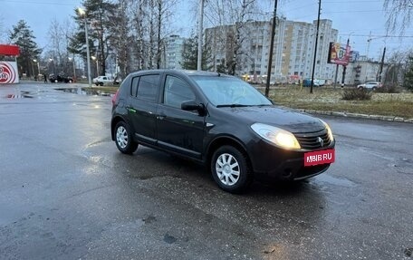 Renault Sandero I, 2012 год, 589 000 рублей, 2 фотография