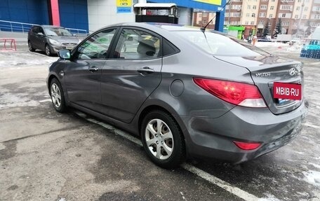 Hyundai Solaris II рестайлинг, 2011 год, 800 000 рублей, 2 фотография