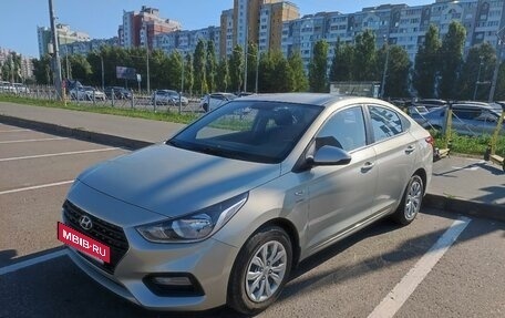 Hyundai Solaris II рестайлинг, 2019 год, 1 600 000 рублей, 4 фотография