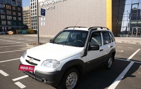 Chevrolet Niva I рестайлинг, 2016 год, 780 000 рублей, 2 фотография