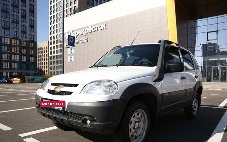 Chevrolet Niva I рестайлинг, 2016 год, 780 000 рублей, 6 фотография